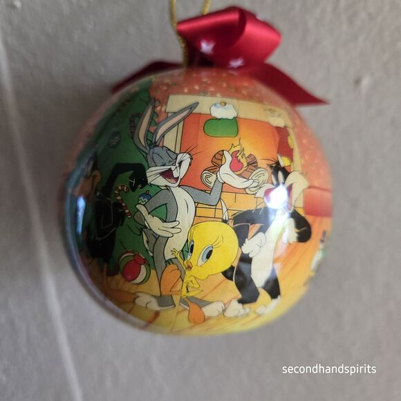 Looney Tunes Matrix 1995 Bugs Daffy Tweety Sylvester Christmas Ornament Used - Picture 3 of 5
